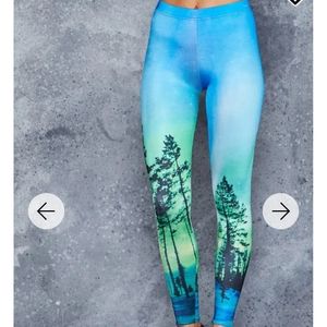 BLACKMILK AURORA SKYE LEGGINGS - Large